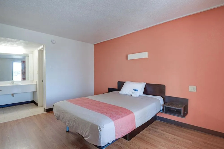 Motel 6 High Point