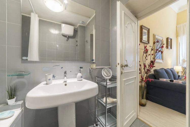Ara Pacis Elegant Flat