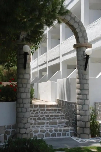 Lagada Beach Hotel