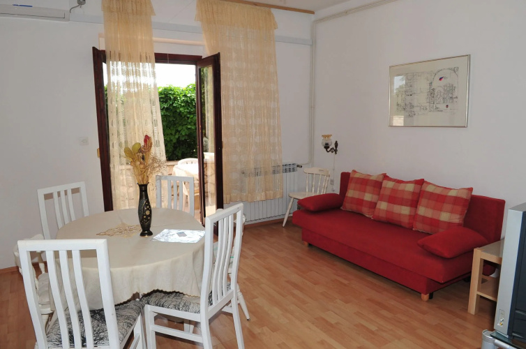 Apartment Marija - with pool : A1 Supetar, Island Brac