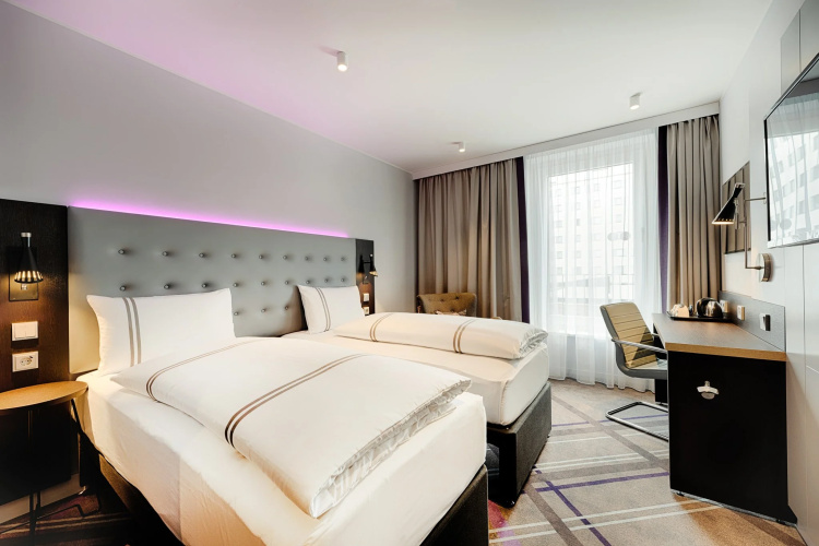 Premier Inn Hamburg City Klostertor photo 6