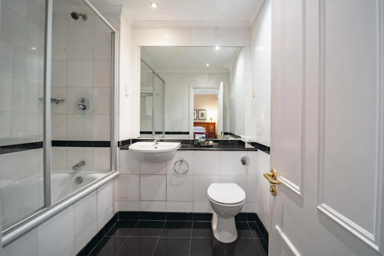 Grange Clarendon photo 10
