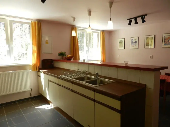 4 Bedrooms Classic Cottage