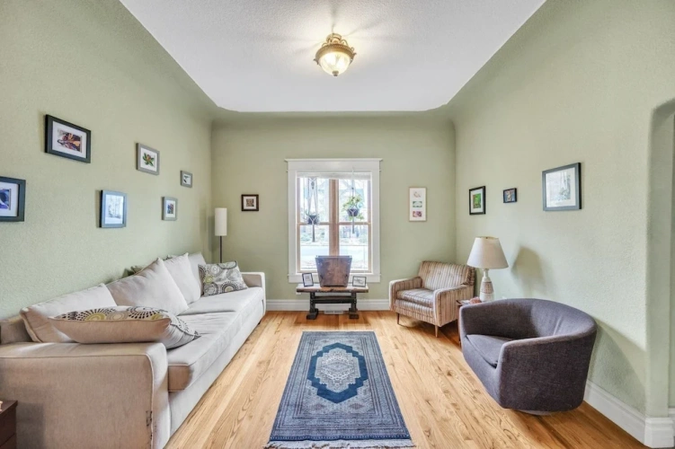 2 Bedrooms Cottage