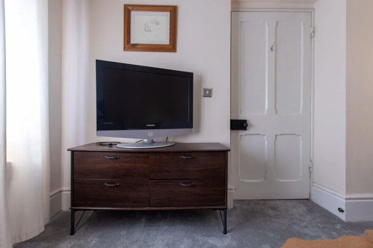 Centrally-located Flat in Stunning Period Building