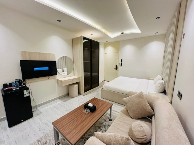 Deluxe Studio