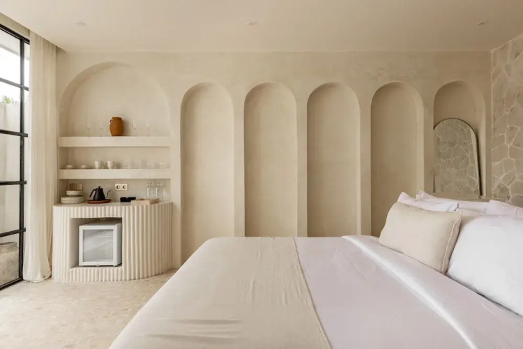 Luxe & Unique Honeymoon Bocami Suites- 2 by Azure