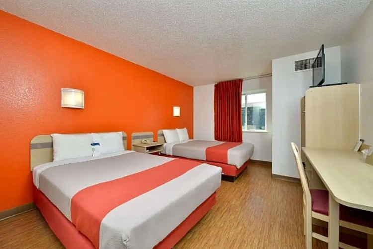 Standard Sextuple room