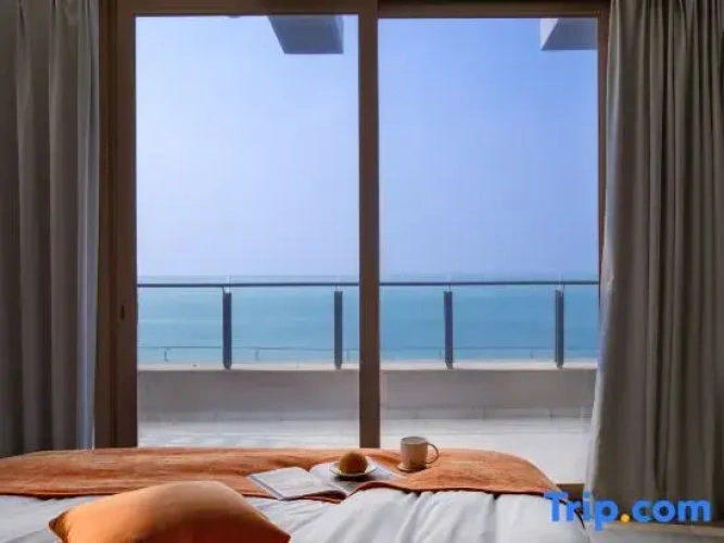 2 Bedrooms Deluxe Suite with balcony and with sea view