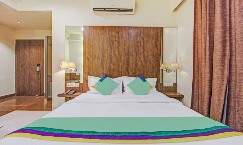 Fabhotel Arastu Plaza