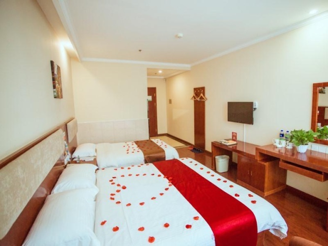 Standard Triple room