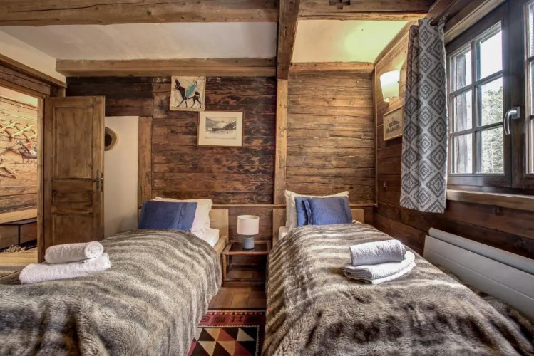 Chalet Heron