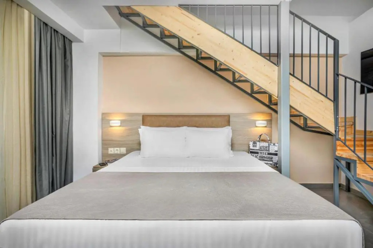 NewStory Luxury Suites