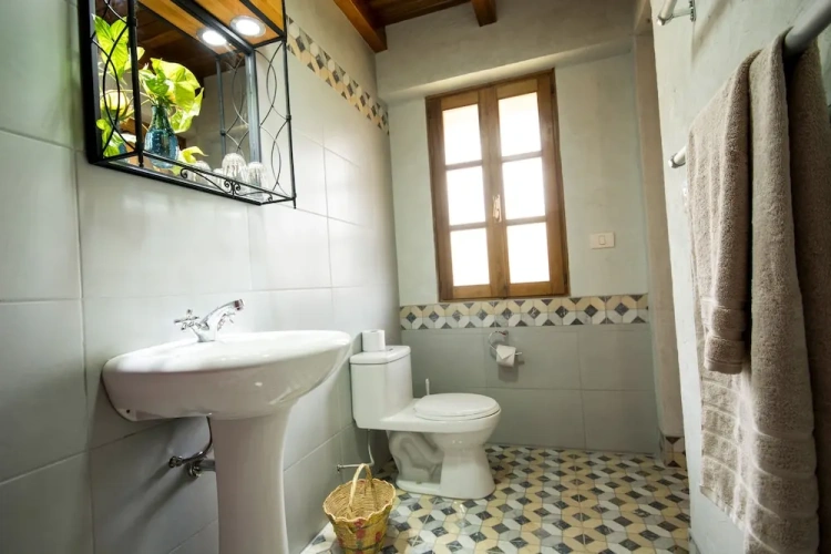 1 Bedroom Standard Double room with balcony and with mountain view