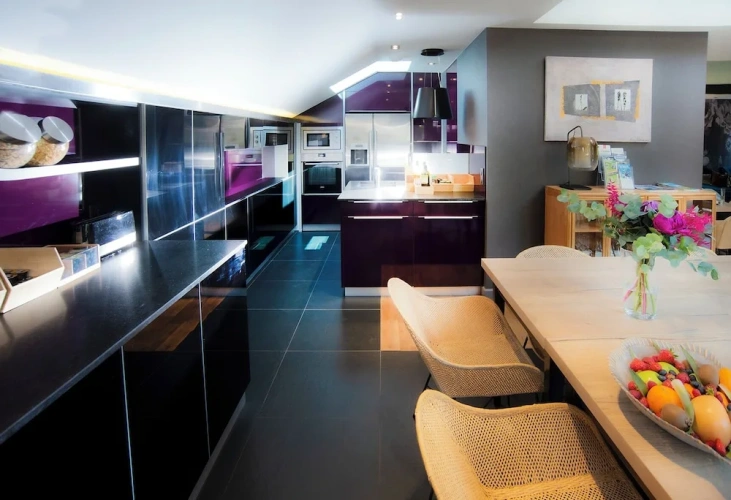 4 Bedrooms Villa