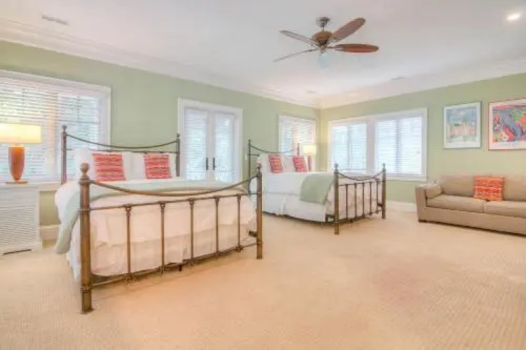 215 Glen Abbey