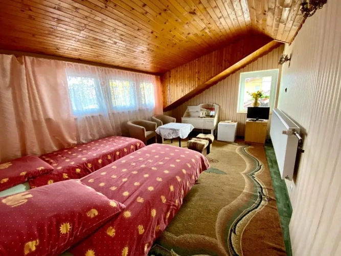 Standard Twin room with balcony