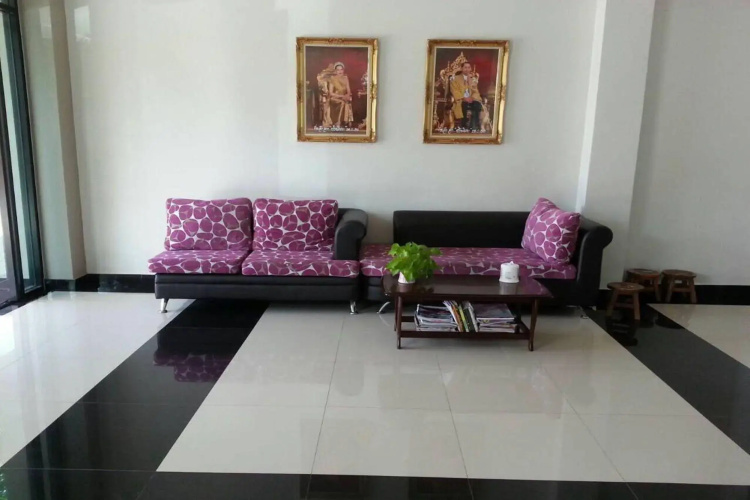 The Room Apartment