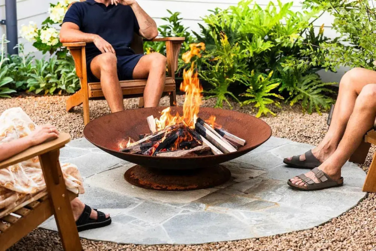 Muskoka Luxe Retreat With Pool Spa Fire Pit