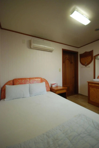 Yims House