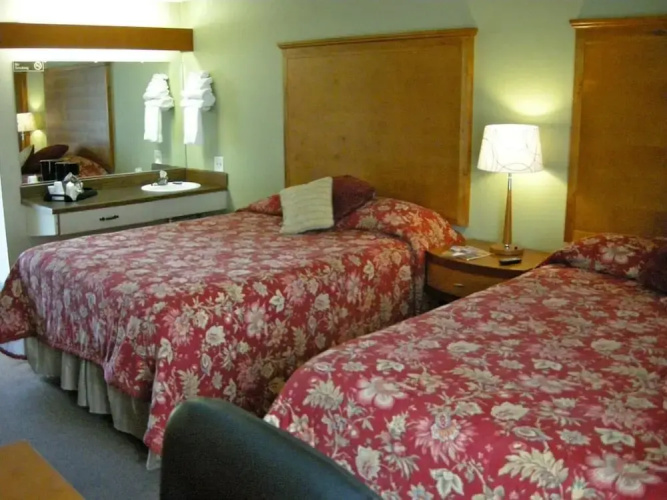 Columbia Gorge Inn