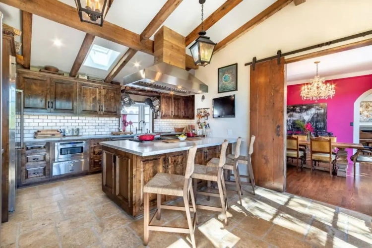 3 Bedrooms Cottage