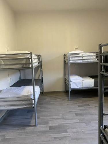 Newtown Hotel - Hostel