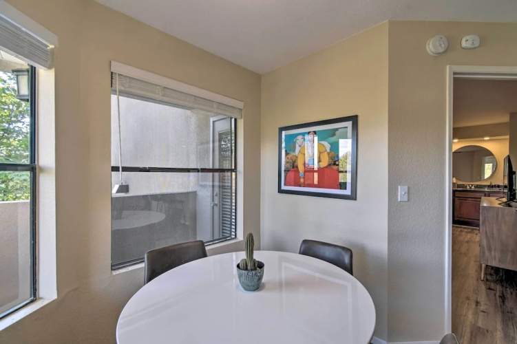 Pool, Hot Tub & Golf Course Views: Scottsdale Home