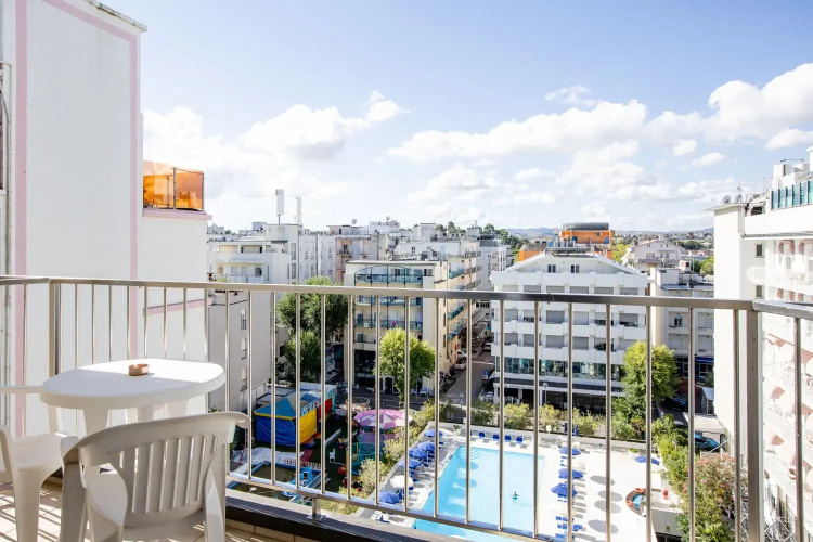 Hotel Caravelle