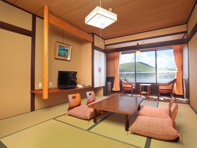 Standard room with lake view