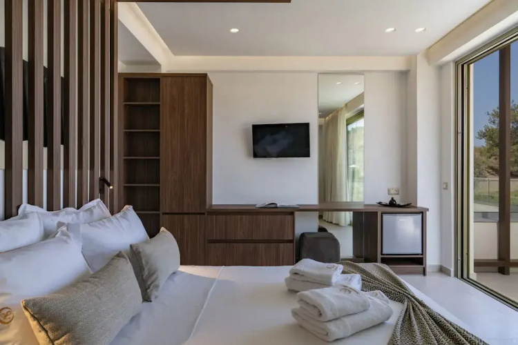 Luxurious Villa Selestine - With Private Pool