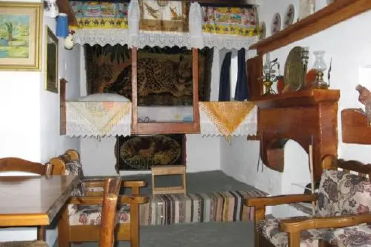 Tinas House
