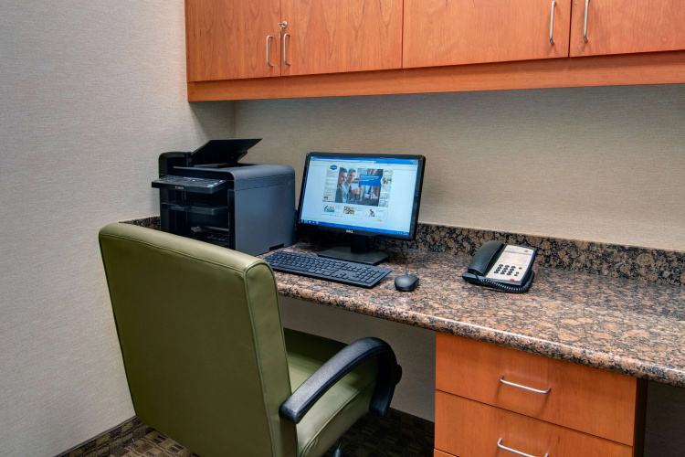 Hampton Inn and Suites Astoria