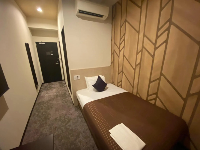 HOTEL LiVEMAX Esaka