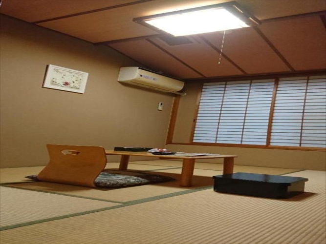 Economy Quadruple room