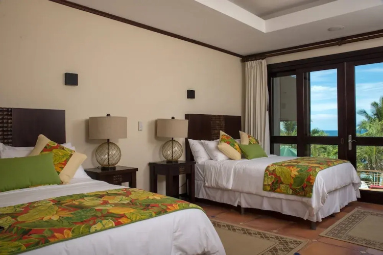 Hotel & Suites Residencia Pacifico