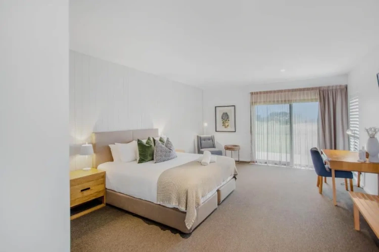 Deluxe Double room with lake view