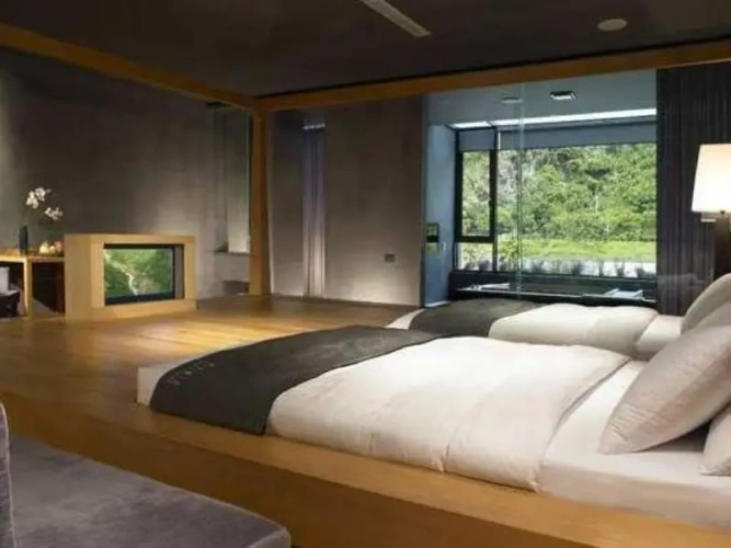 Suite with mountain view