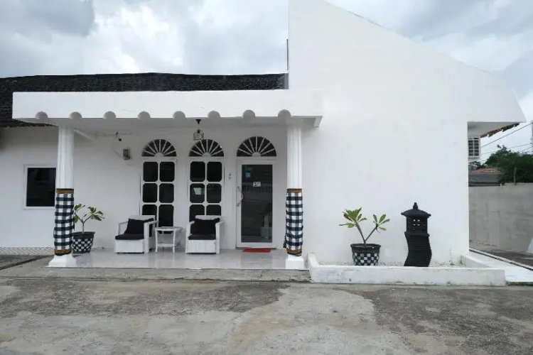 Dewi Residence 1