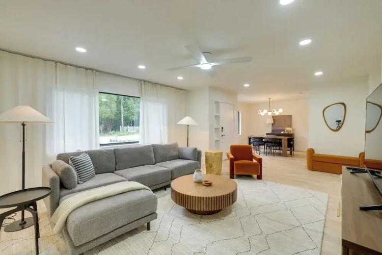 4 Bedrooms Cottage