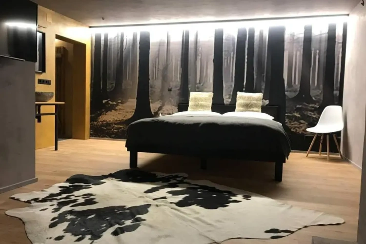 Superior Double Chalet