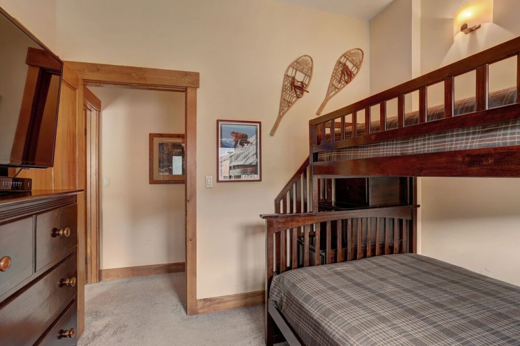 8912 The Springs 3 Bedroom Condo by RedAwning