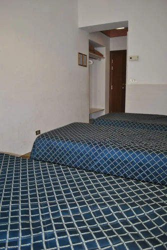 Auto Park Hotel