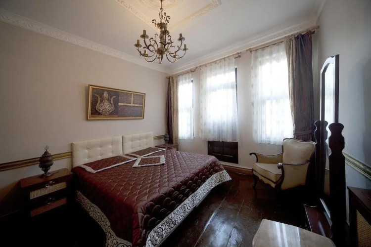 Palation House