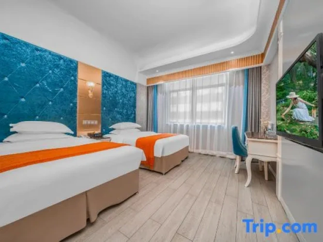 Business Quadruple room