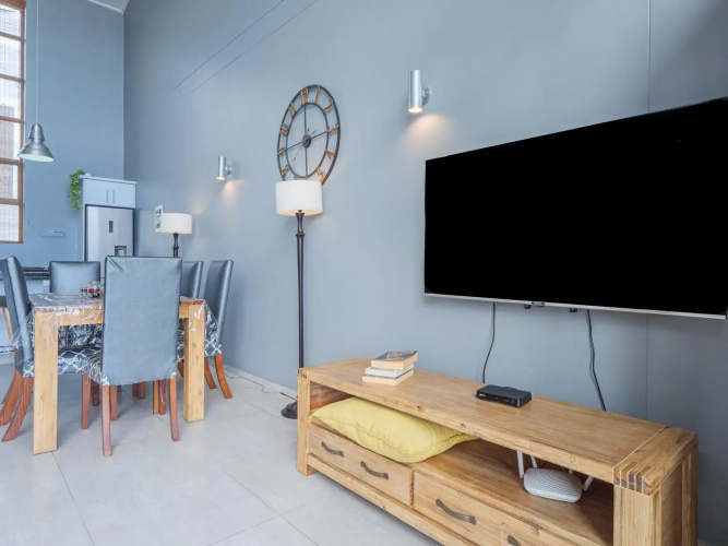 516 Point Bay - Super Stylish for Less