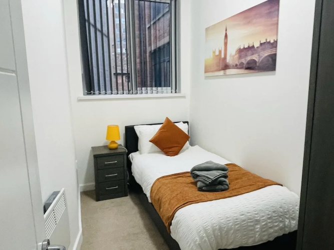 Jungle Themed 2-bed Apartment