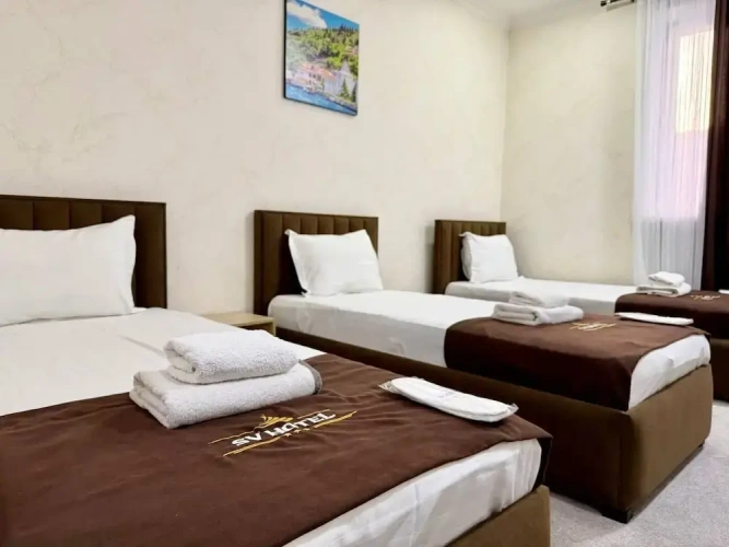 Standard Triple room