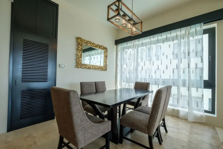Diamante Beachfront Suites