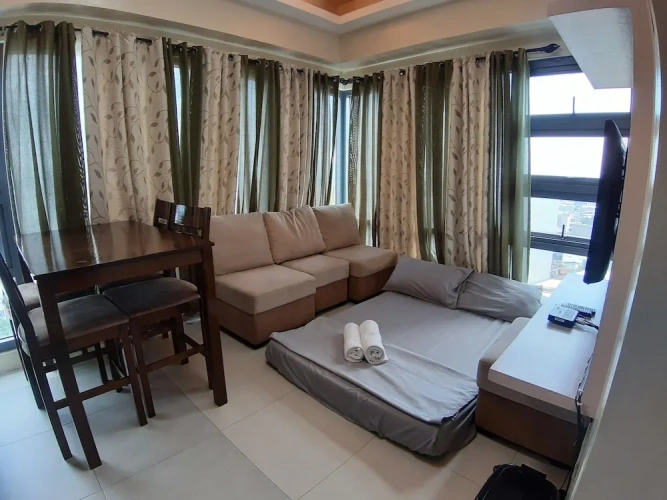 1 Bedroom Apartment with balcony